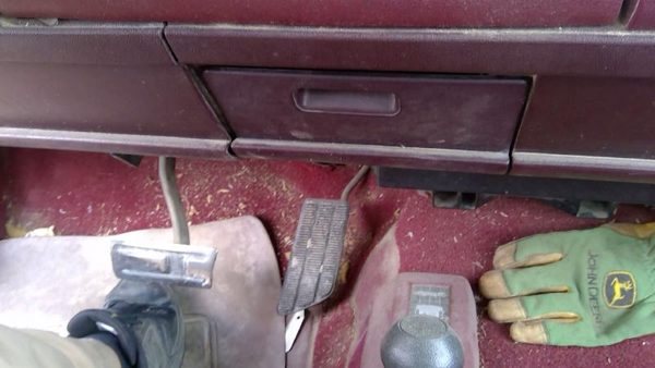 1988 Gmc Sierra 2500 Ash Tray Assembly Oem Slide Out Dash Red 15636806 — photo 3