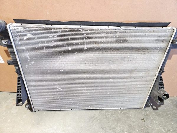 2011-2016 Ford F250 Radiator Oem 6.7L Powerstroke Bc3Z8005E — photo 9