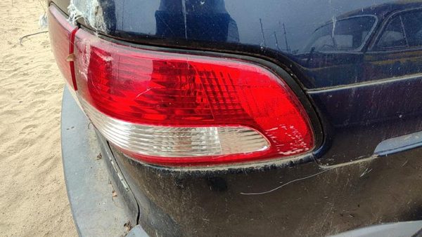 1998-2003 Toyota Sienna Passenger Right Outer Tail Light Brake Lamp Oem Rear — photo 3