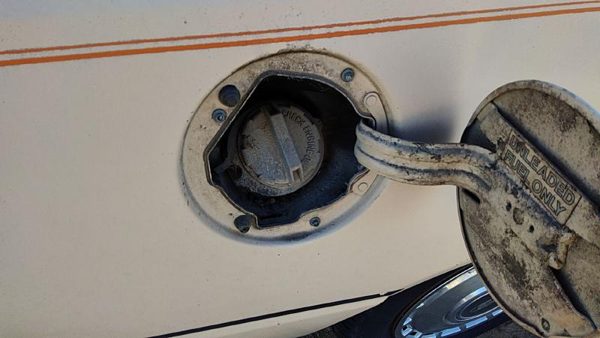 1984-1994 Ford Tempo Fuel Filler Neck Assembly With Gas Cap Oem — photo 2