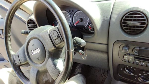 2005 Jeep Liberty Steering Column — photo 3