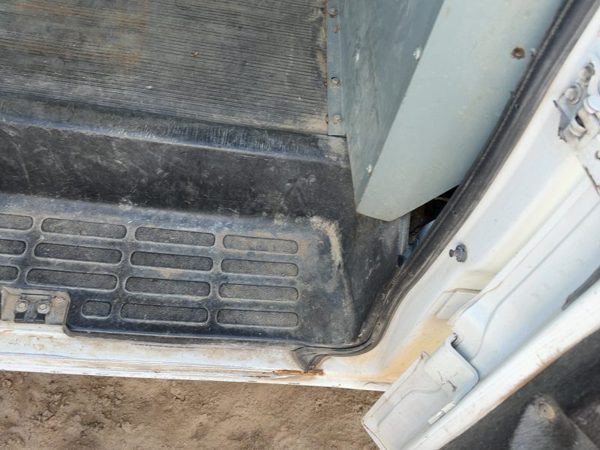 00 Chevy Express 2500 Passenger Right Rear Lower Sill Plate Step Trim Panel Oem — photo 2