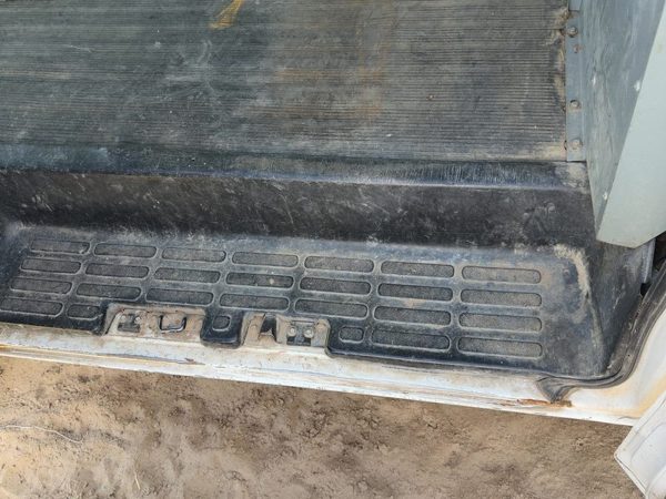 00 Chevy Express 2500 Passenger Right Rear Lower Sill Plate Step Trim Panel Oem — photo 1