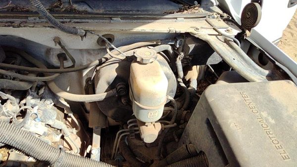 99-02 Chevy Silverado 1500 Power Brake Booster With Master Cylinder Pair Set Oem — photo 2