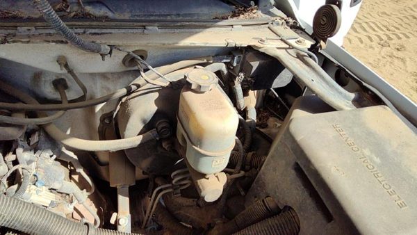 99-02 Chevy Silverado 1500 Power Brake Booster With Master Cylinder Pair Set Oem — photo 3