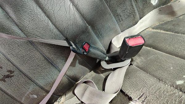 97-01 F250 Super Duty Passenger Right Front Seat Belt Buckle Receiver Oem Gray — photo 7
