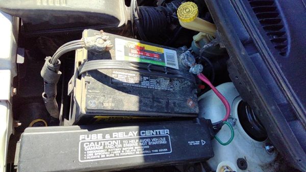 1996-2000 Town & Country Complete Battery Box Mount Tray With Hold Down Oem 3.8l — photo 2