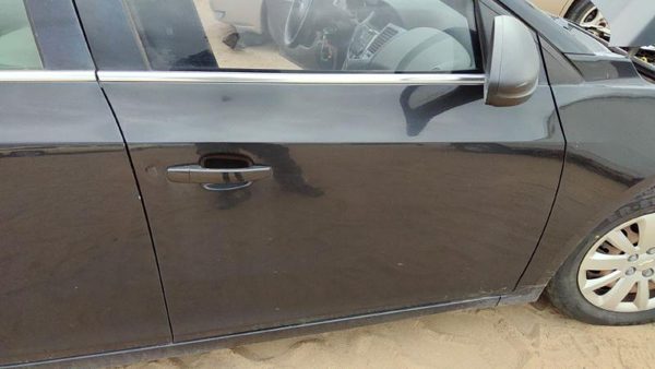 2011 Chevy Cruze Front Door RH Black Gar — photo 3