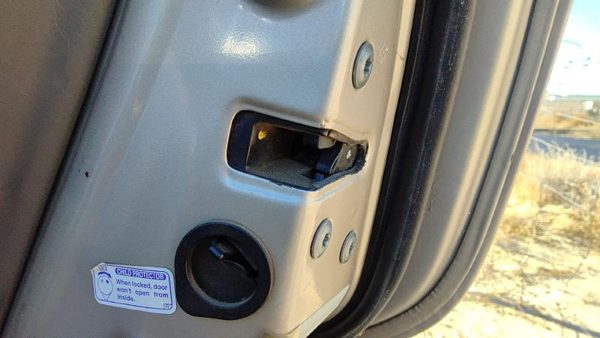 1997-2001 Toyota Camry Passenger Right Rear Door Latch With Rods/Cables Oem Back — photo 2