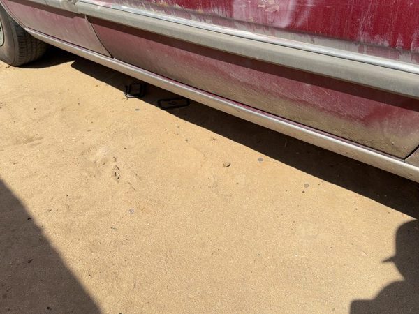 1986-1991 Olds 88 Passenger Right Lower Rocker Panel Moulding Side Skirt Oem — photo 3