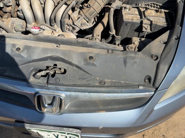 2003-2007 Honda Accord Top Plastic Cover Above Radiator Support Sight Shield Oem — photo 4