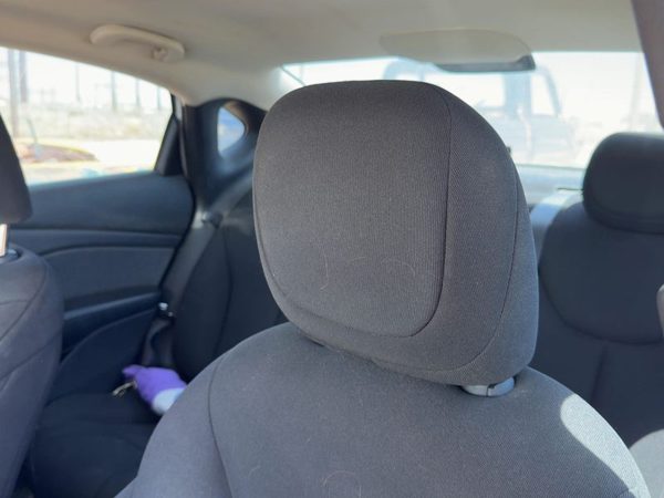 2013 Dodge Dart Pair Of Front Headrests Oem Left Right Set Seat Black B7X9 — photo 3