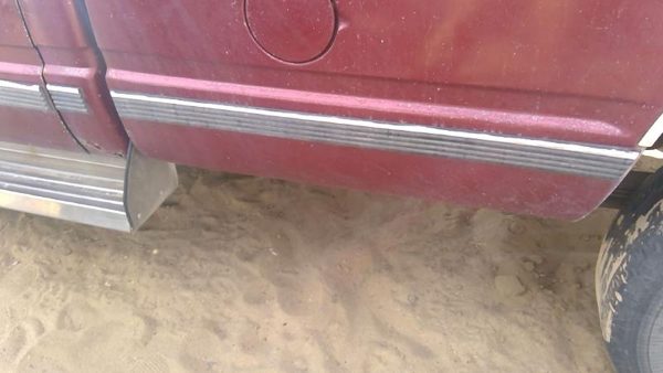 88-99 Gmc Sierra 2500 Driver Left Rear Moulding On Quarter Panel Oem Front Box — photo 3