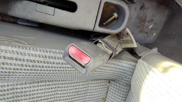 1994-1997 Ford Aspire Driver Left Front Seat Belt Buckle Receiver Oem Gray — photo 3