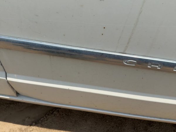 10-16 Town & Country Passenger Right Front Moulding From Door Oem Trim Strip — photo 2