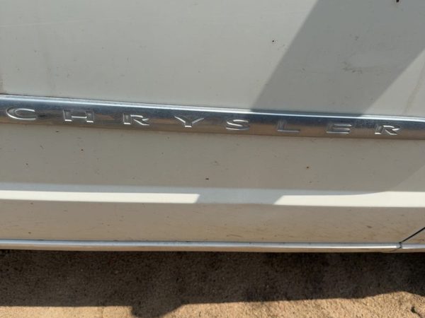 10-16 Town & Country Passenger Right Front Moulding From Door Oem Trim Strip — photo 5