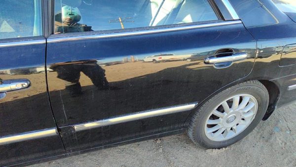 2005 Hyundai XG350 Rear Door LH Black — photo 4