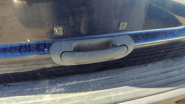 2000-2004 Jeep Grand Cherokee Liftgate Handle Assembly Oem 55136699Ab — photo 4