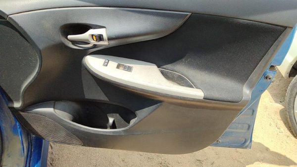 09 10 Corolla Passenger Right Front Inside Door Trim Panel Wh Switches Charcoal — photo 8
