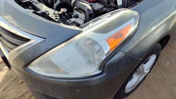 2015-2019 Nissan Versa Driver Left Head Light Oem Front Lamp 260609Kk0a — photo 3