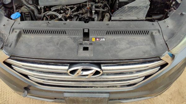 2016-21 Hyundai Tucson Top Plastic Cover Above Radiator Support Oem Upper Shield — photo 3