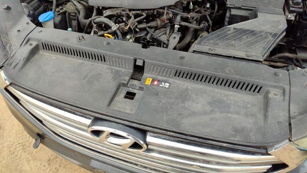 2016-21 Hyundai Tucson Top Plastic Cover Above Radiator Support Oem Upper Shield — photo 5