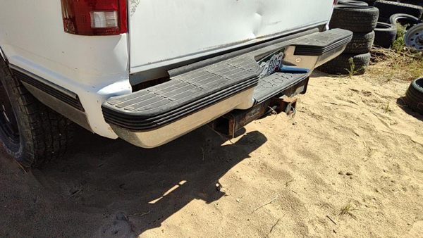 1988-1999 Chevy Silverado 1500 Chrome Rear Bumper With Mount Brackets Oem White — photo 7