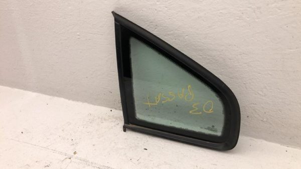 2001-2005 Vw Passat Driver Left Rear Quarter Glass Back Side Window Oem Lh — photo 2