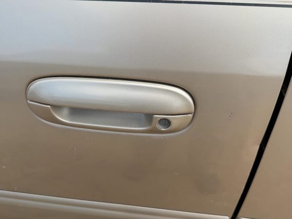 2004-2007 Buick Rainier Driver Left Front Outside Door Handle Oem Cashmere 15U — photo 2