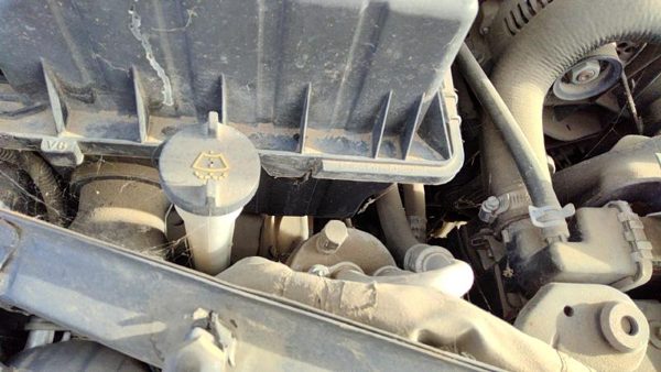 2002-2010 Ford Explorer Windshield Washer Fluid Reservoir With Pump Wiper Tank — photo 4