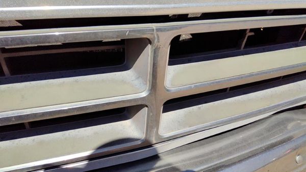 1986 Dodge Ram Grille W150 Cracked — photo 7