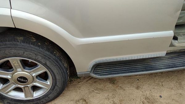 2003 Lincoln Aviator Passenger Right Rear Moulding From Door Back Trim Silver Jp — photo 1