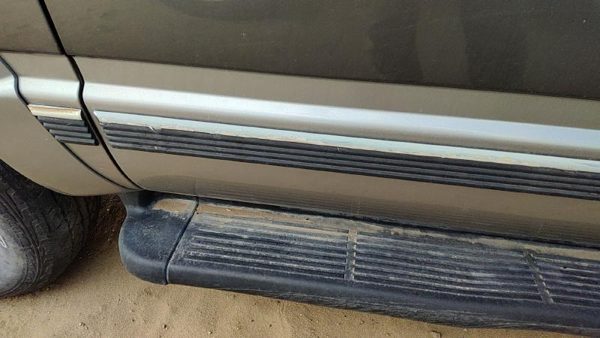 92-99 Chevy Suburban Passenger Right Rear Moulding From Door Oem Back Trim Strip — photo 8