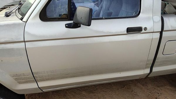 1987 Ford Ranger Front Door LH Silver — photo 2