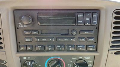 1999-2002 Ford Expedition Stock Radio Oem Factory Stereo Cd Player Xl1Z18806Ea