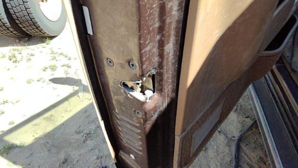 80-91 Ford F150 Driver Left Front Door Latch With Rods/Cables Oem — photo 5