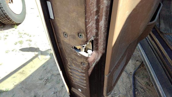 80-91 Ford F150 Driver Left Front Door Latch With Rods/Cables Oem — photo 3