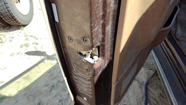 80-91 Ford F150 Driver Left Front Door Latch With Rods/Cables Oem — photo 4