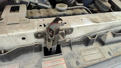 1992-1996 Ford Van E250 Hood Latch Assembly With Bracket Oem F5Uz16138A