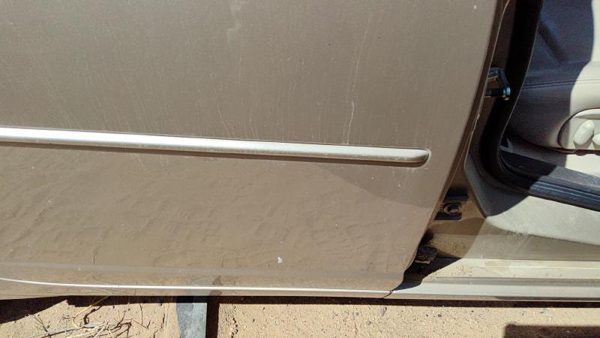 03-07 Cts Passenger Right Rear Moulding From Door Back Trim Strip Sand Storm 61U — photo 2