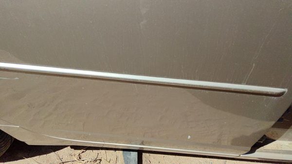 03-07 Cts Passenger Right Rear Moulding From Door Back Trim Strip Sand Storm 61U — photo 3