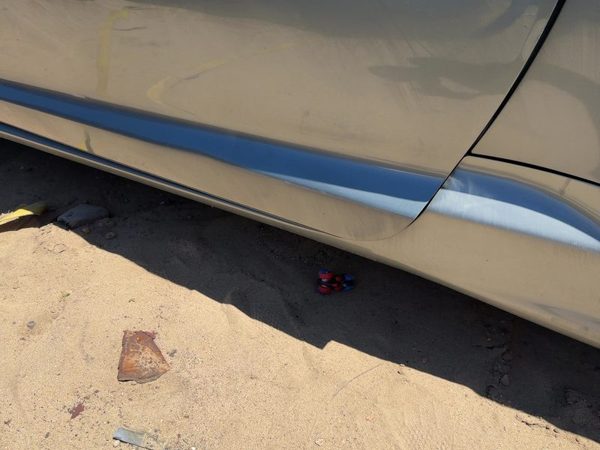 06-12 Eclipse Driver Left Lower Rocker Panel Moulding Oem Hatchback Silver — photo 6