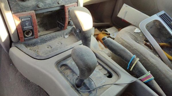 01 Grand Cherokee Floor Shifter Lever Assembly Shift Unit Automatic Transmission — photo 6