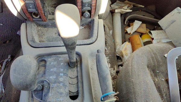 01 Grand Cherokee Floor Shifter Lever Assembly Shift Unit Automatic Transmission — photo 2