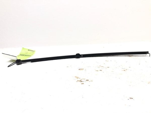 10-14 Legacy Outback Passenger Right Rear Vent Window Frame Track Frame Only — photo 4