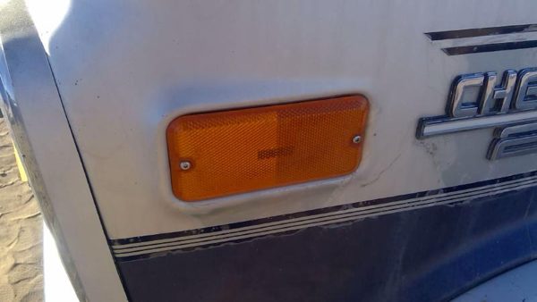 1989 Chevy G20 Van Driver Left Front Turn Signal Light Lamp Oem Fender Mounted — photo 2