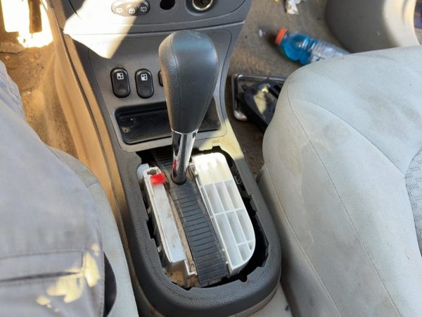 06 Hhr Floor Shifter Lever Assembly Shift Unit Automatic Transmission Gray 14B — photo 3