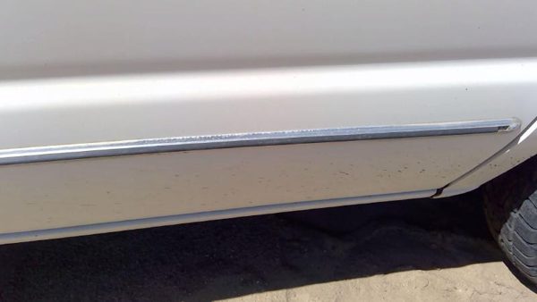 1993-2004 Ford Van E150 Passenger Right Front Moulding From Door Oem Trim Strip — photo 5