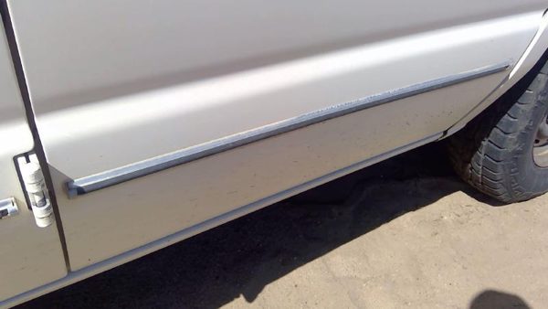 1993-2004 Ford Van E150 Passenger Right Front Moulding From Door Oem Trim Strip — photo 9