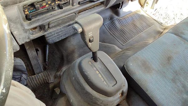 95-07 Isuzu Npr Floor Shifter Lever Assembly Shift Unit Automatic Transmission — photo 1